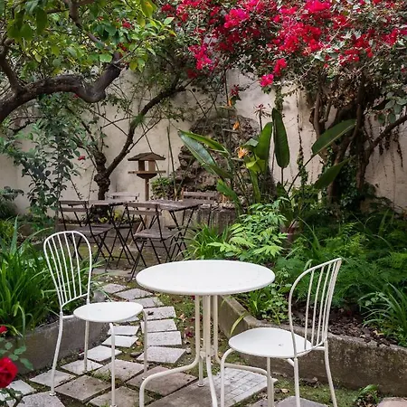 Bed & Breakfast O Jardim Da Tessa Lissabon