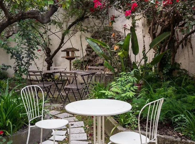 Bed & Breakfast O Jardim Da Tessa Lissabon